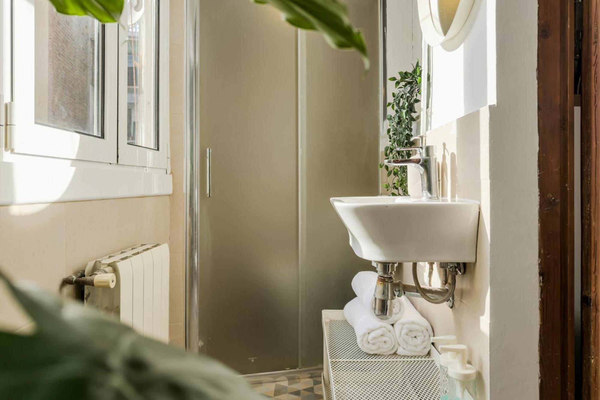 Magalhaes - Trad Flat In Poble Sec, Near Ramblas Barselona Dış mekan fotoğraf