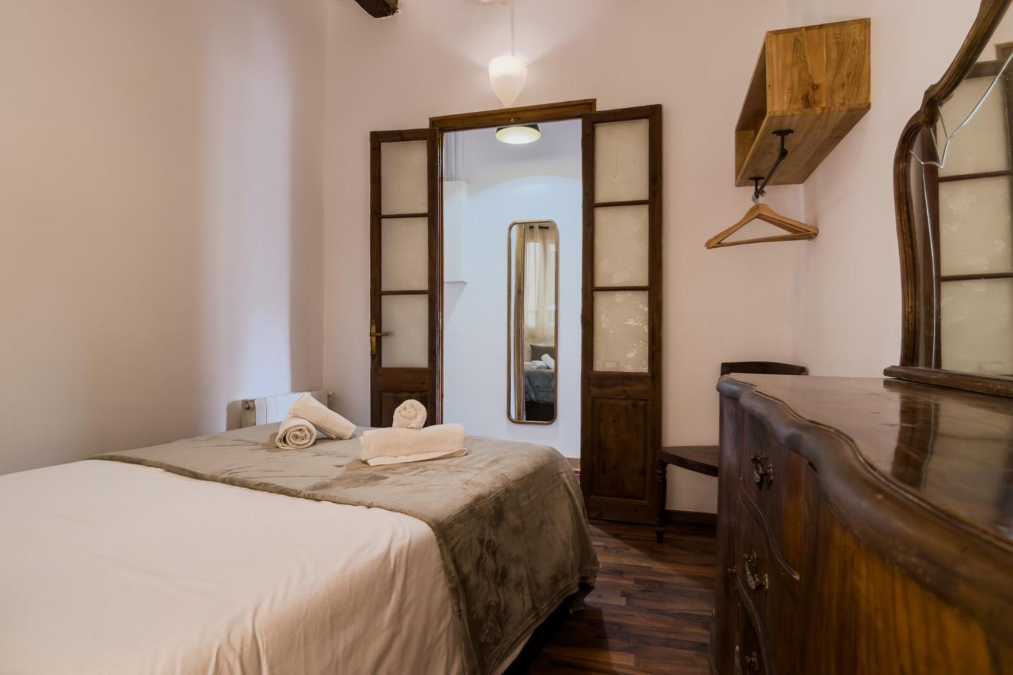 Magalhaes - Trad Flat In Poble Sec, Near Ramblas Barselona Dış mekan fotoğraf